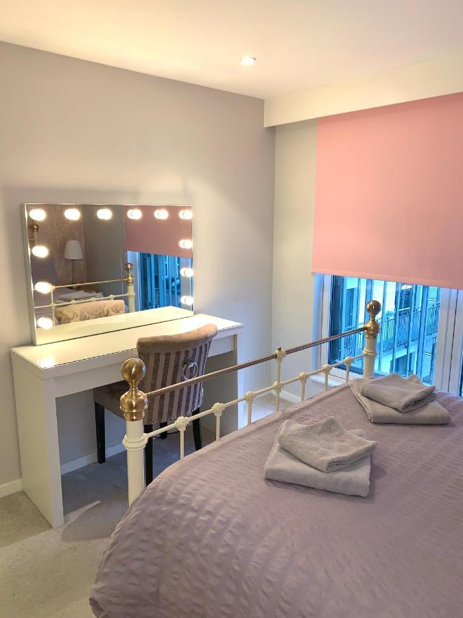 Merchant City Luxury 2 Bedroom Apartment With Secure Parking Available On Request กลาสโกว์ ภายนอก รูปภาพ