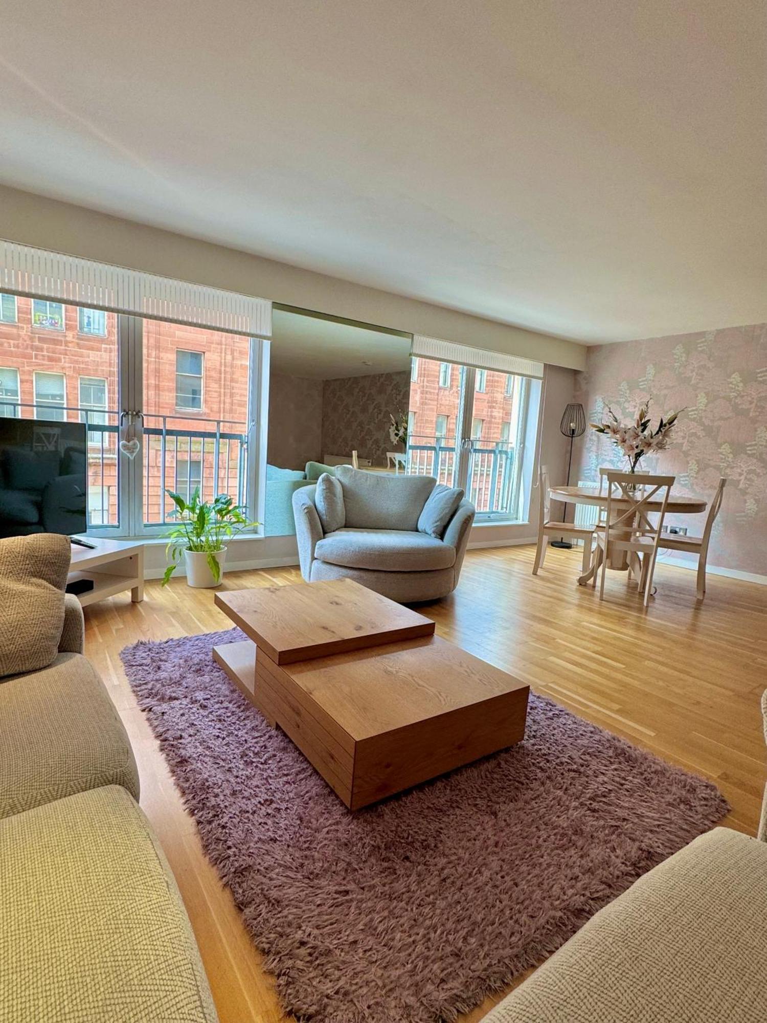 Merchant City Luxury 2 Bedroom Apartment With Secure Parking Available On Request กลาสโกว์ ภายนอก รูปภาพ